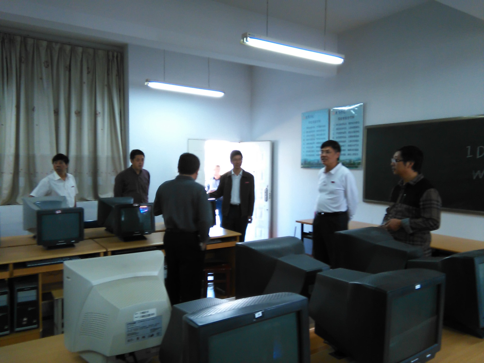 20141020实验室视察1.jpg